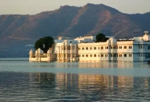 10 Days Rajasthan Leisure Tour itinerary featuring a relaxing boat ride on Udaipur Lake Pichola and a desert camp in Osian.