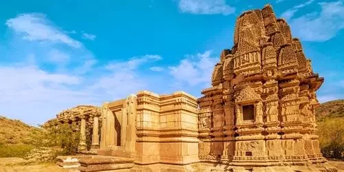 The intricately carved sandstone pillars and Maru-Gurjara architecture of the ancient 11th-century Someshvara Temple at Kiradu in Barmer, Rajasthan.